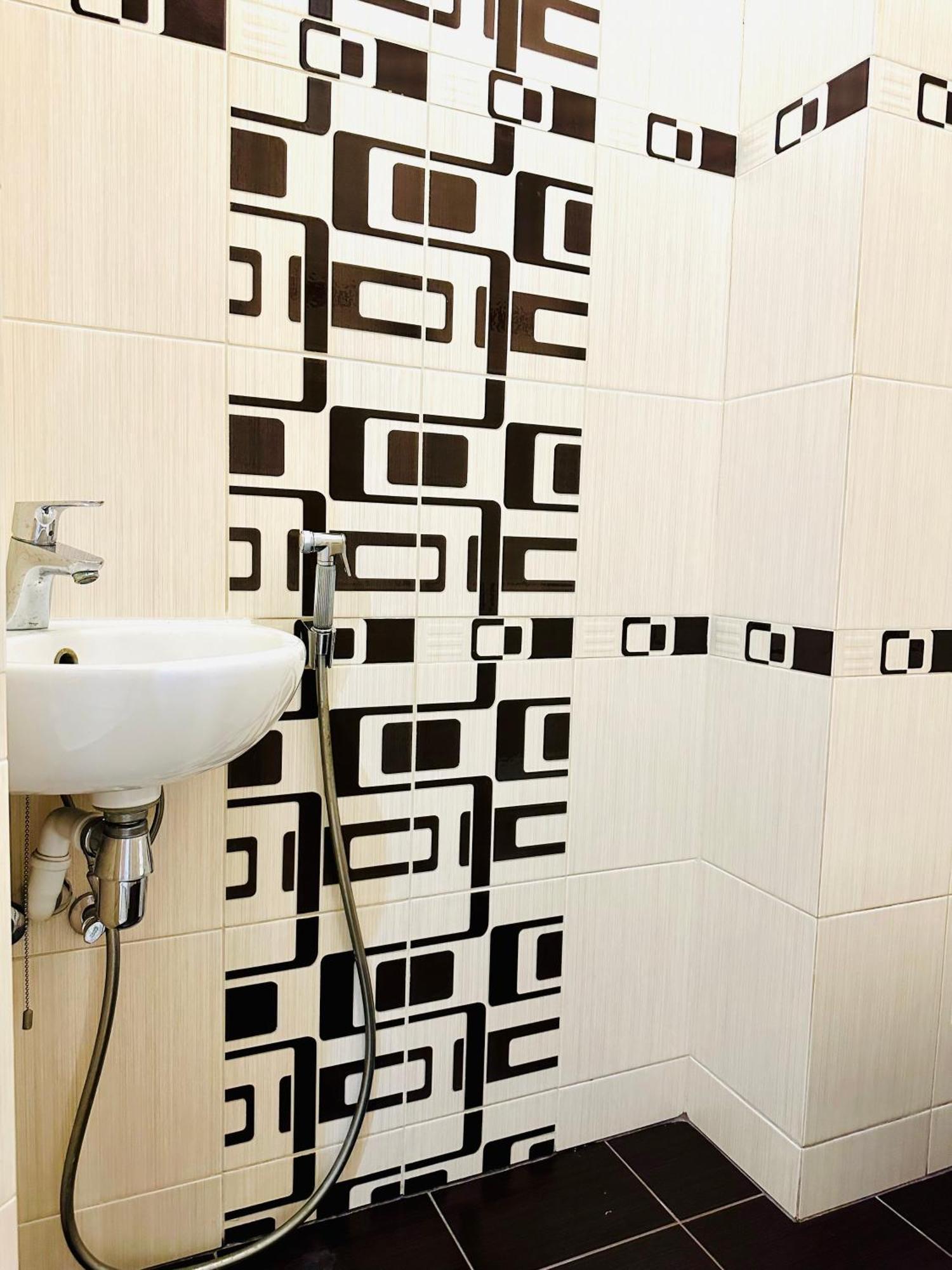 Apartments With A Coffee Machine In The City Center, Near A Park And Zlata Plaza Riwne Exterior foto