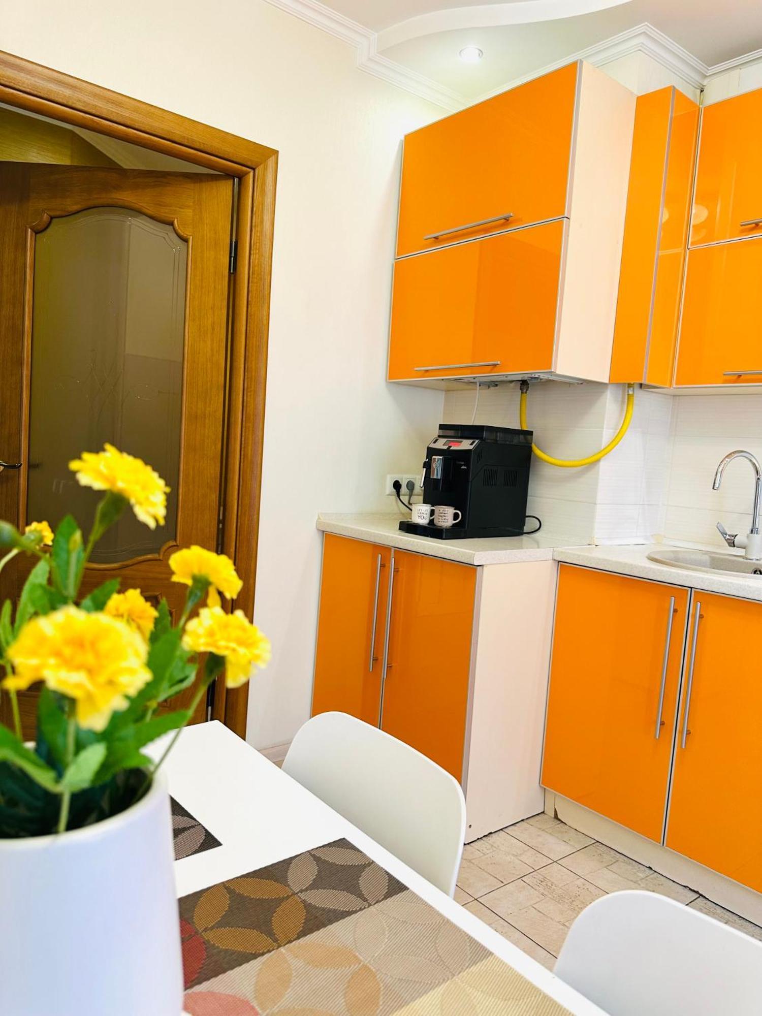 Apartments With A Coffee Machine In The City Center, Near A Park And Zlata Plaza Riwne Exterior foto